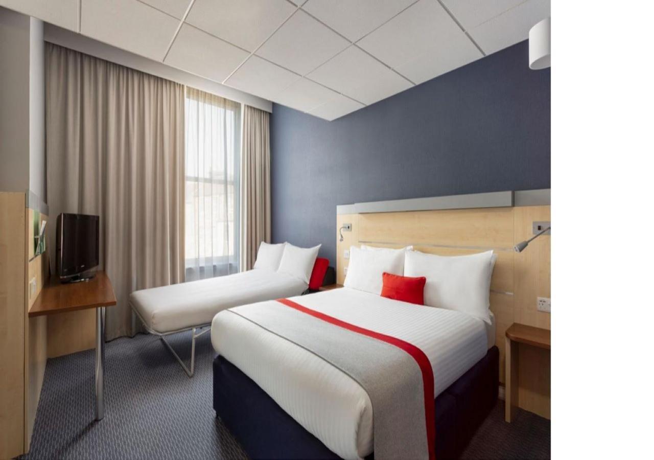 Standard Double Room with Sofa Bed and Free Hot Breakfast,1027222852:JPEG