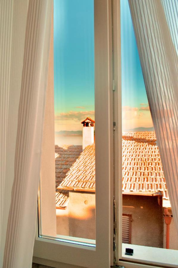 Deluxe Double or Twin Room with Lake View,1006990693:JPEG