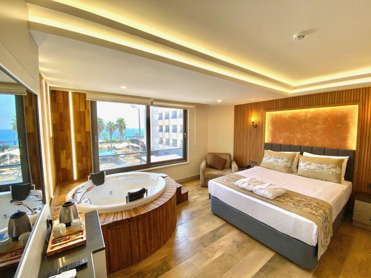 Deluxe Suite with Sea View,1008297592:JPEG