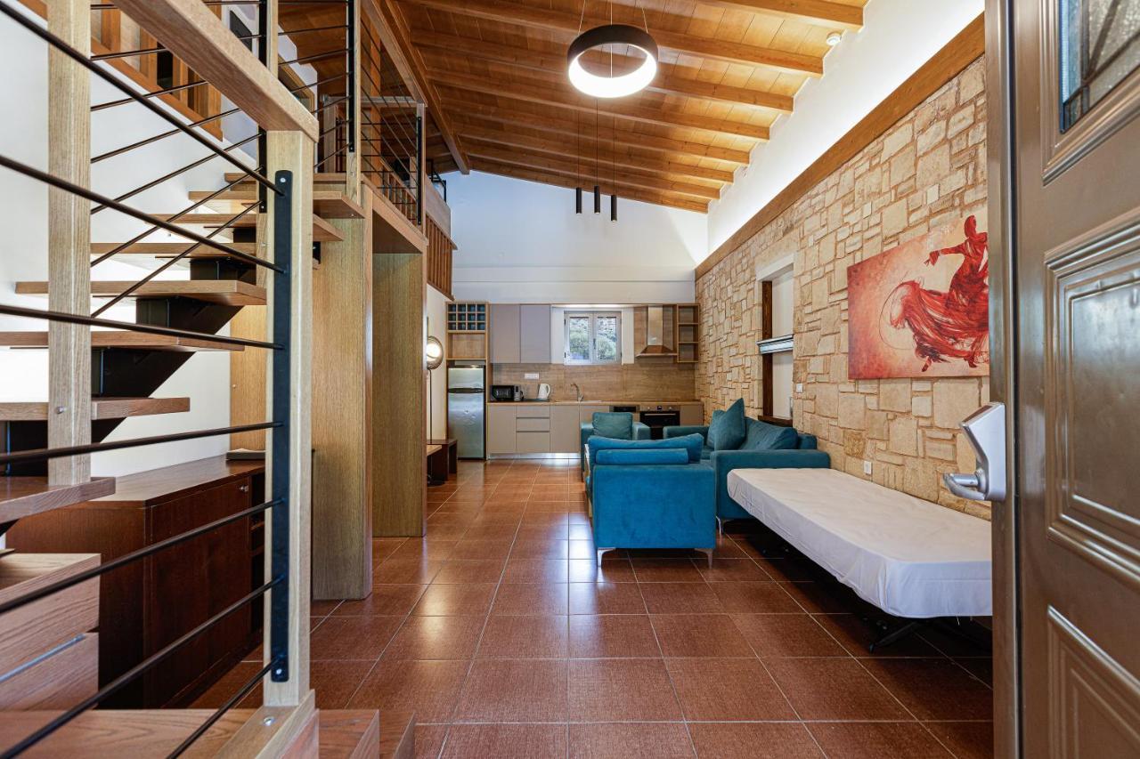 Four-Bedroom Villa Private Pool & Kitchen