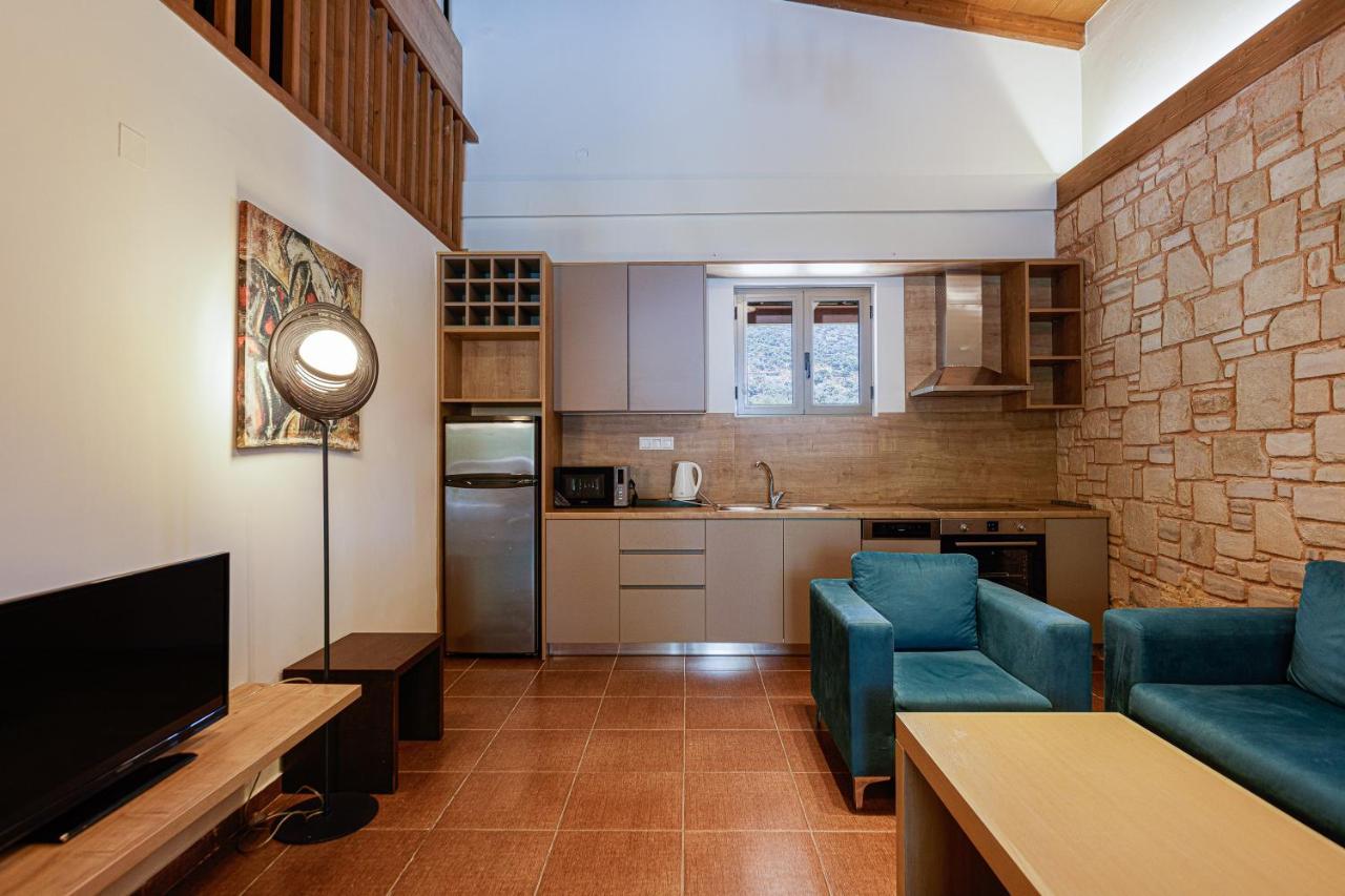 Four-Bedroom Villa Private Pool & Kitchen