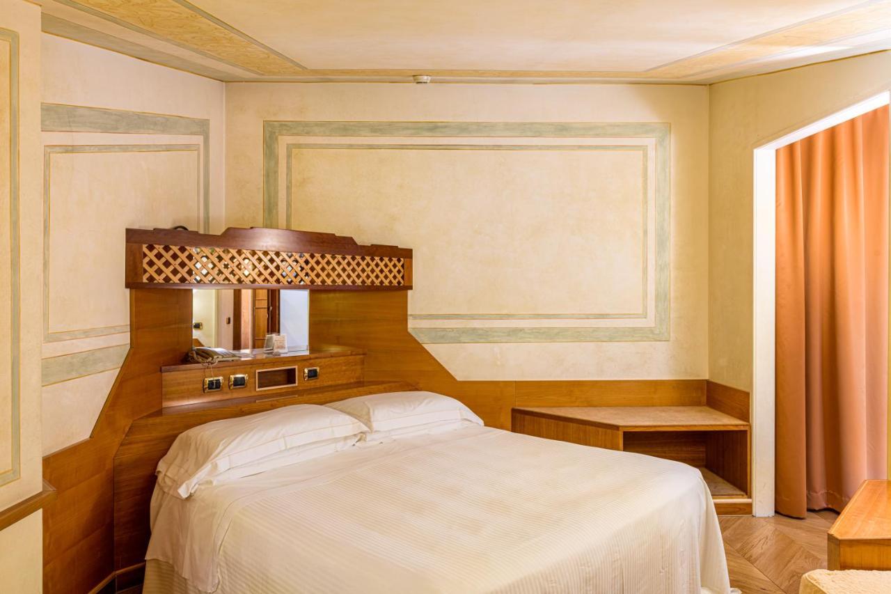 Double Room,1015672408:JPEG