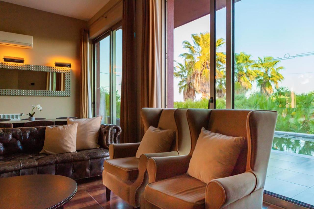 Three-Bedroom Villa Garden View