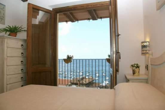 Deluxe Suite with Spa Bath,1033110029:JPEG