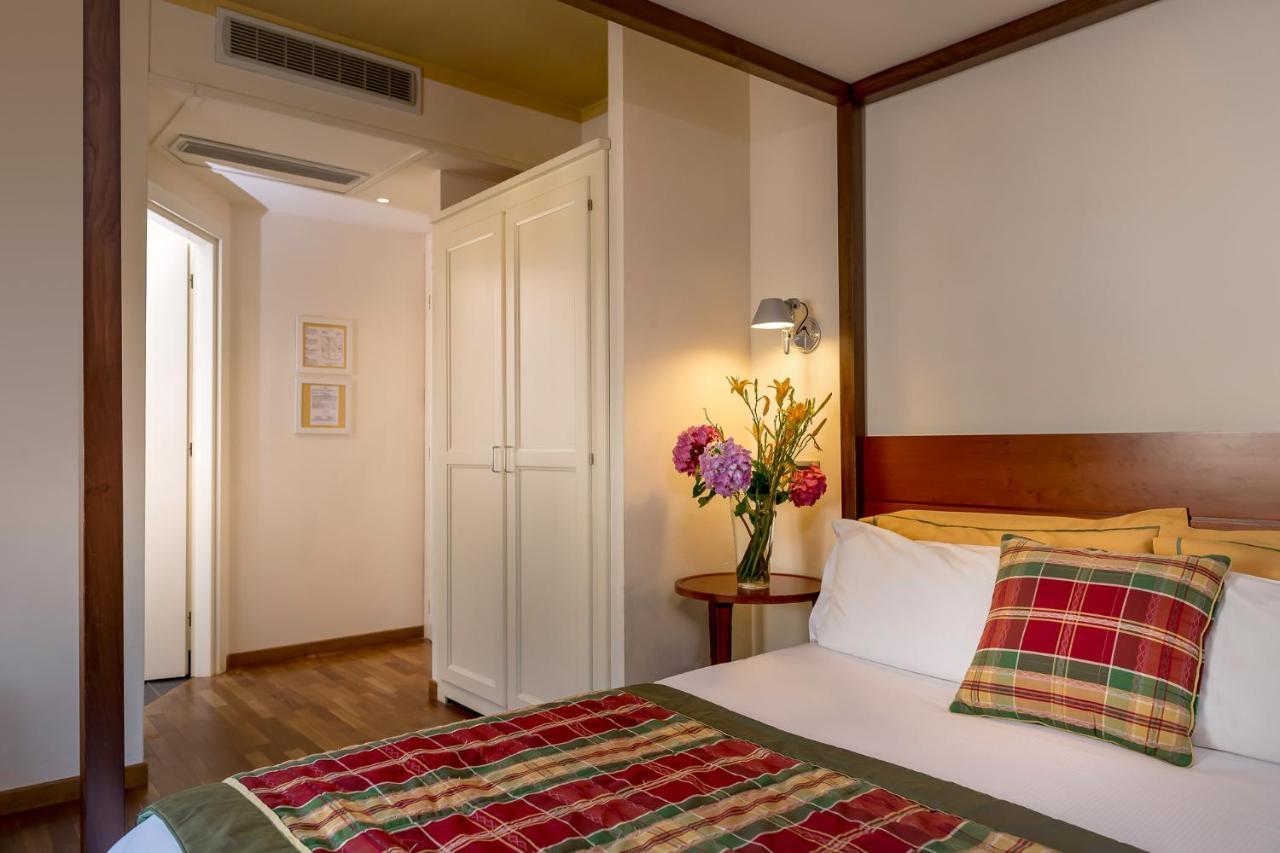 Standard Double or Twin Room,1074365773:JPEG