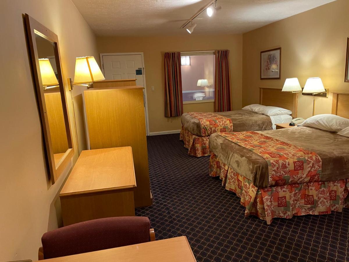 Standard Room with Two Double Beds - Smoking,1038654832:JPEG