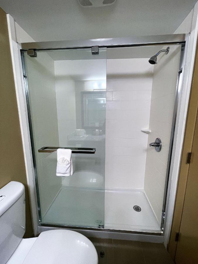 Double Room with Two Double Beds - Smoking