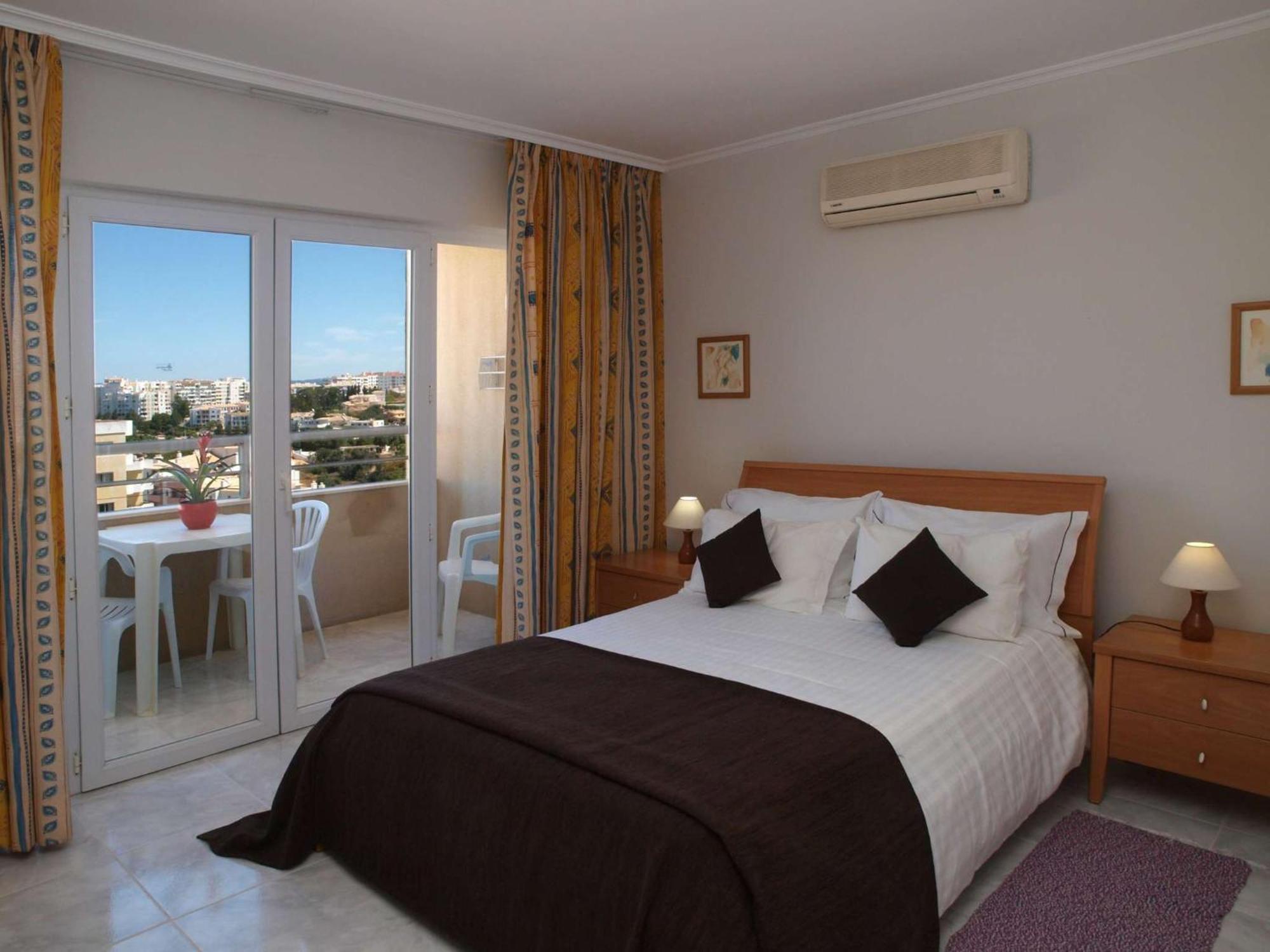 One-Bedroom Apartment (3 Adults + 1 Child up to 12 years old),1437670198:JPEG