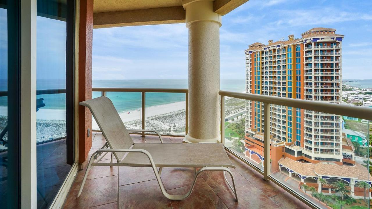 Three-Bedroom Apartment Water View