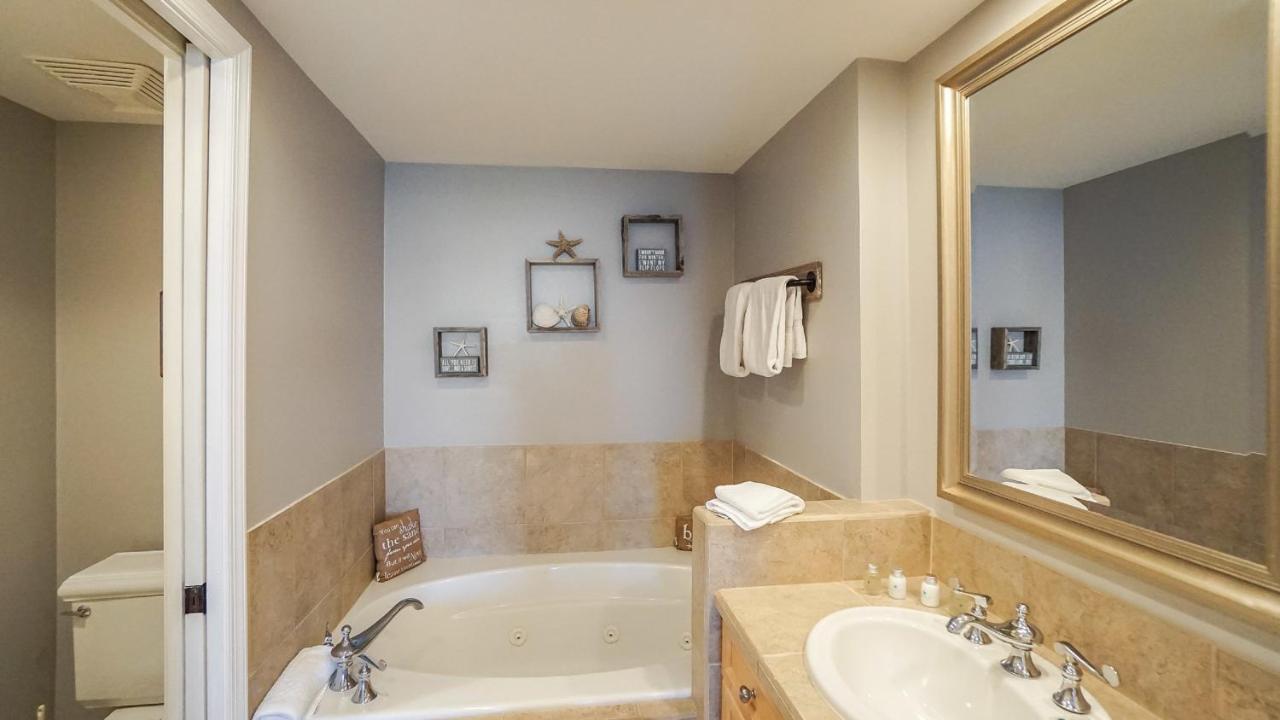 Two-Bedroom Apartment Water View