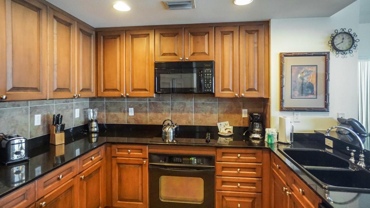 Three-Bedroom Apartment Water View
