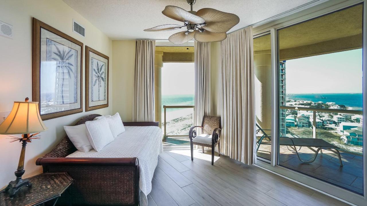 Three-Bedroom Apartment Water View