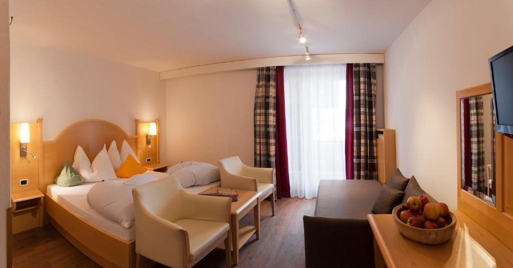 Large Single Room,14053172:JPEG