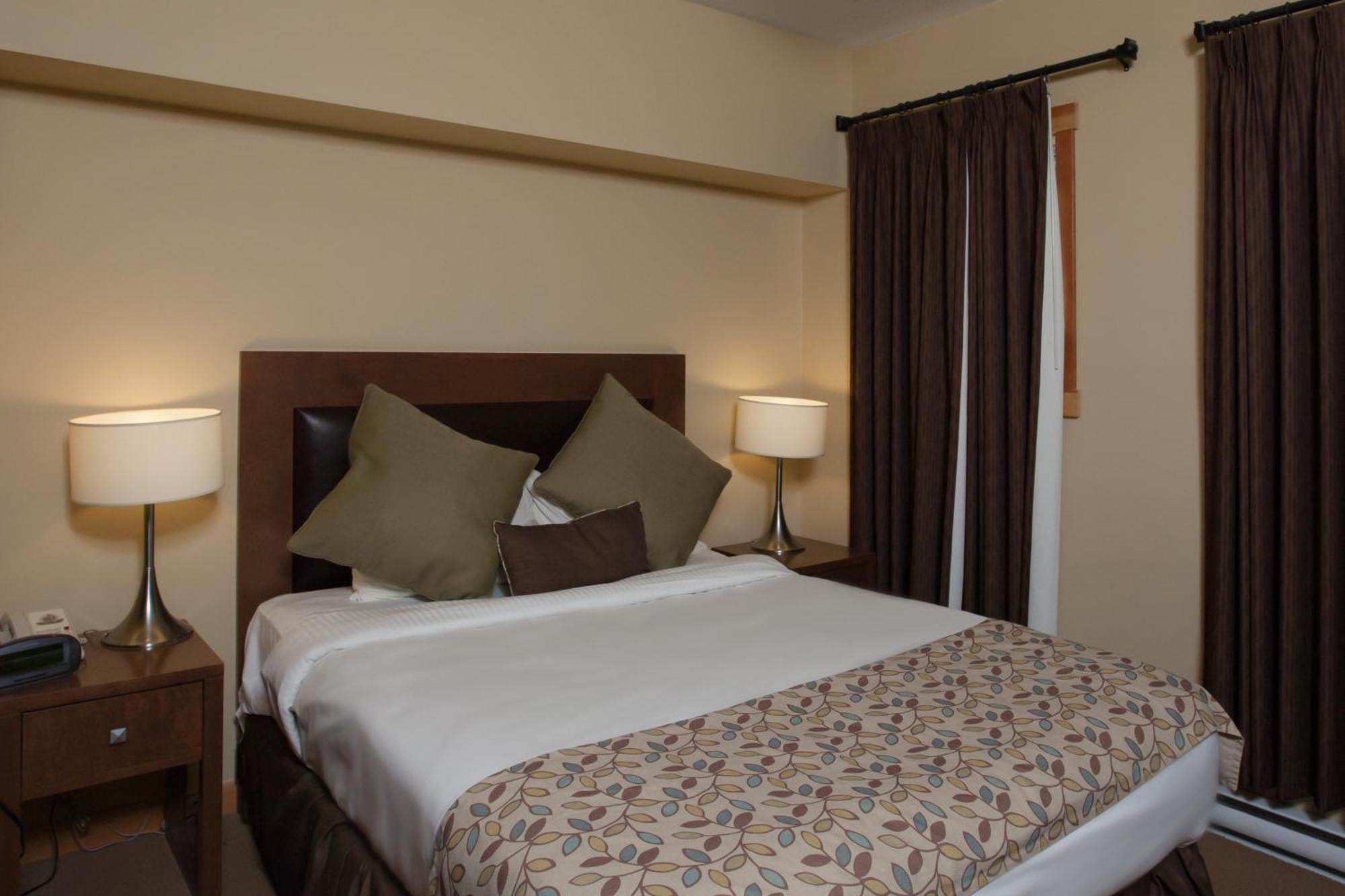 Two-Bedroom Condominium,112925511:JPEG