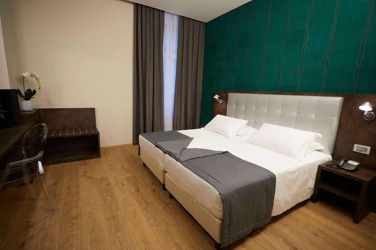 Deluxe Twin Room,1076934592:JPEG