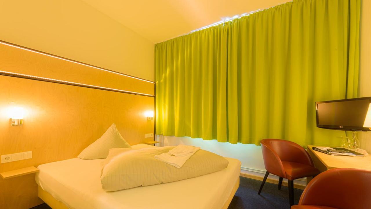 Single Room,1079794258:JPEG