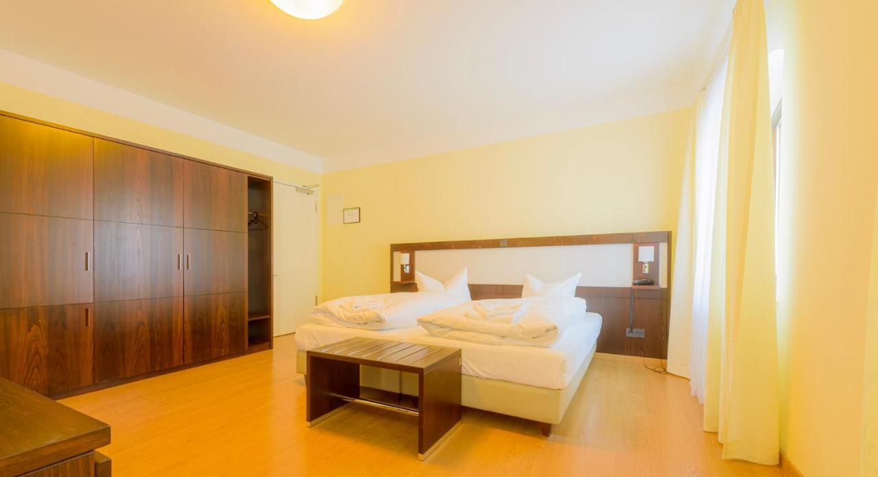 Triple Room,1079795989:JPEG