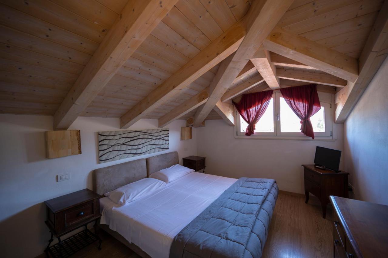 Double or Twin Room - Attic,1079913034:JPEG