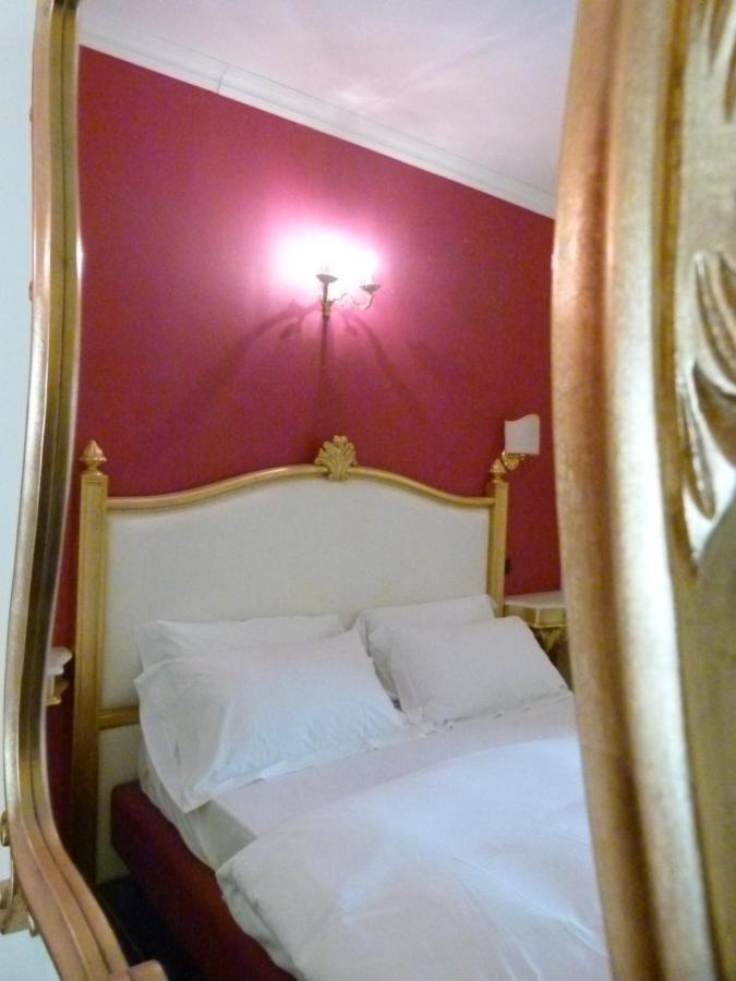 Suite mit Kingsize-Bett, Balkon und Seeblick