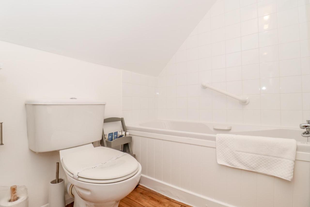Deluxe Double or Twin Room with Sea View and balcony