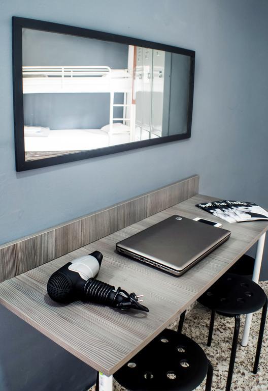 Bed in een Gemengde Slaapzaal met 6 Bedden