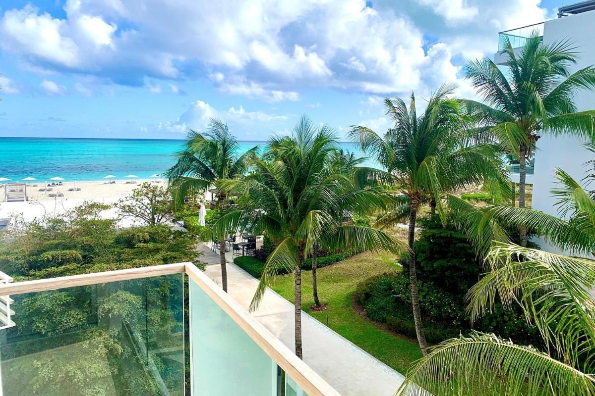 Estudio con vistas al mar