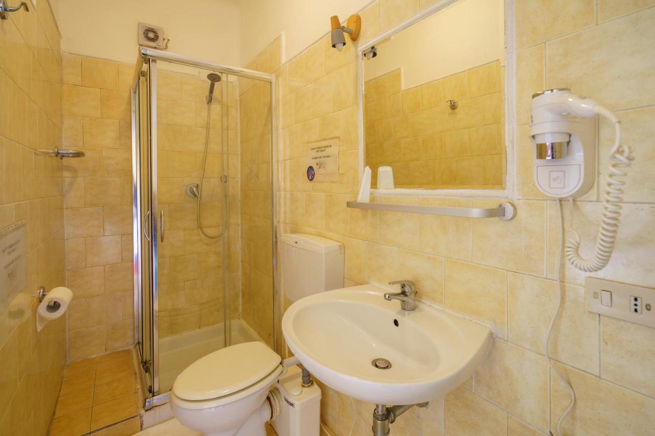 Habitación Cuádruple con baño privado
