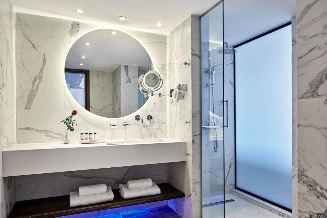 Family Suite Private Pool Sea View