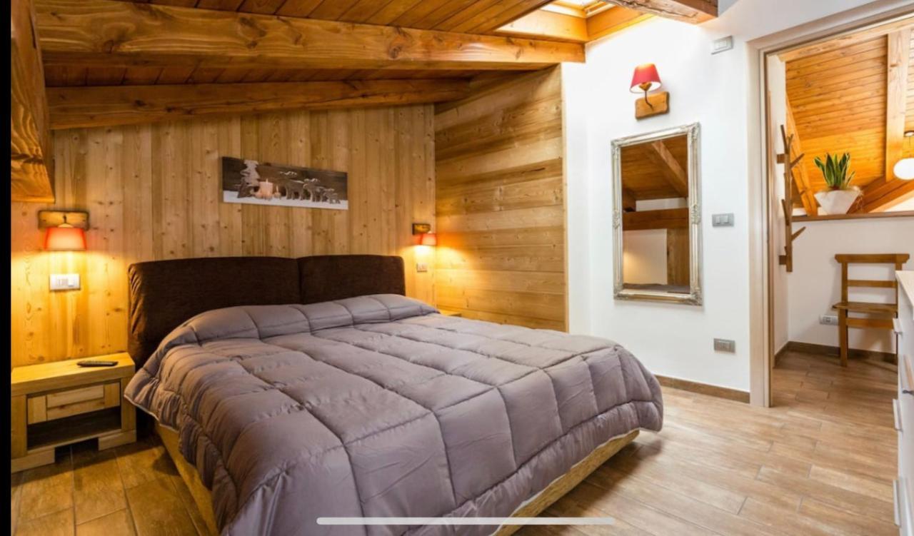 Apartment with Mountain View,1123177920:JPEG