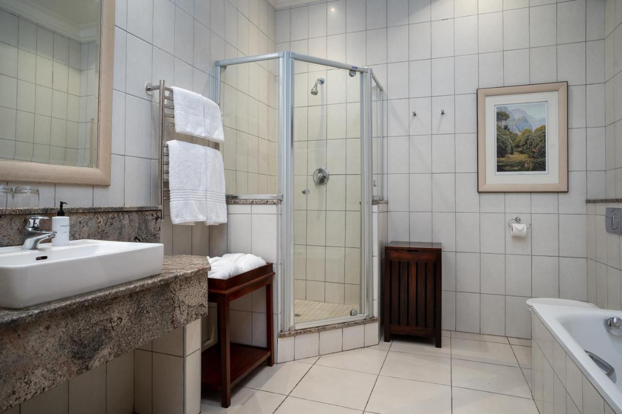 Suite,1213032460:JPEG