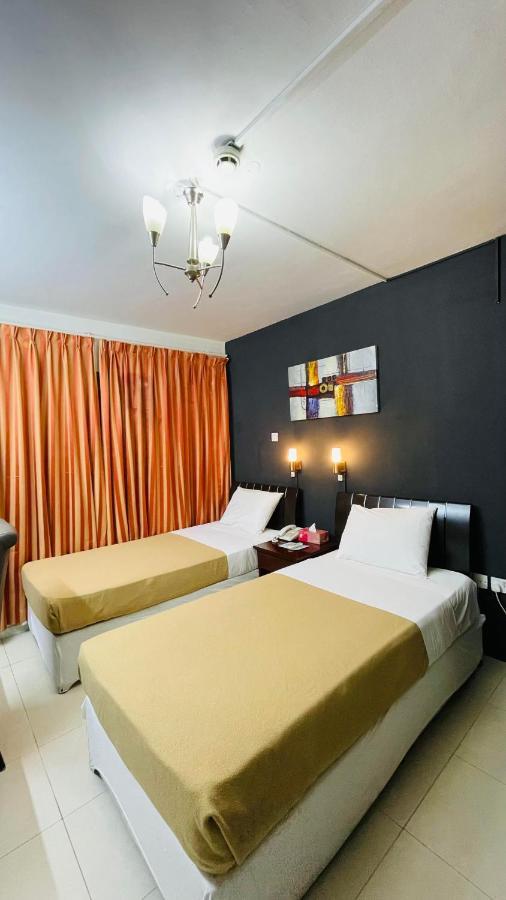 Standard Double or Twin Room,298374220:JPEG