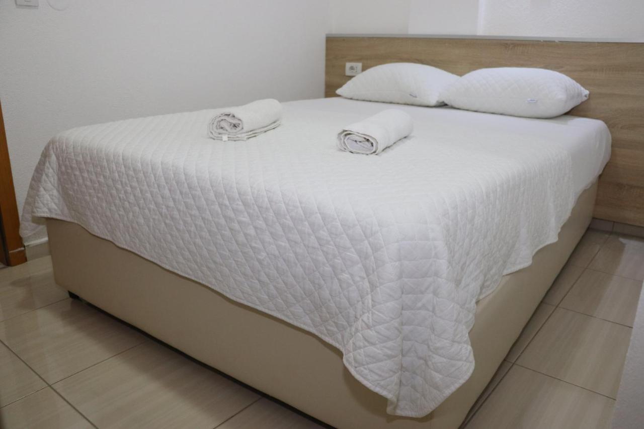 Small Single Room (no Window)