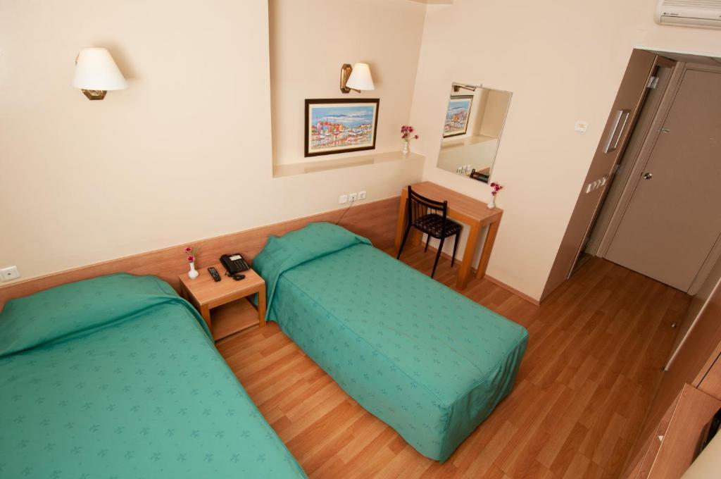 Standard Double or Twin Room,56658427:JPEG