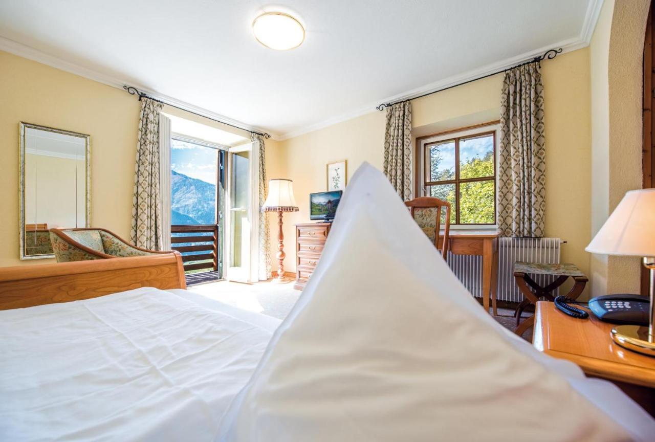 Single Room with Balcony,1152708021:JPEG