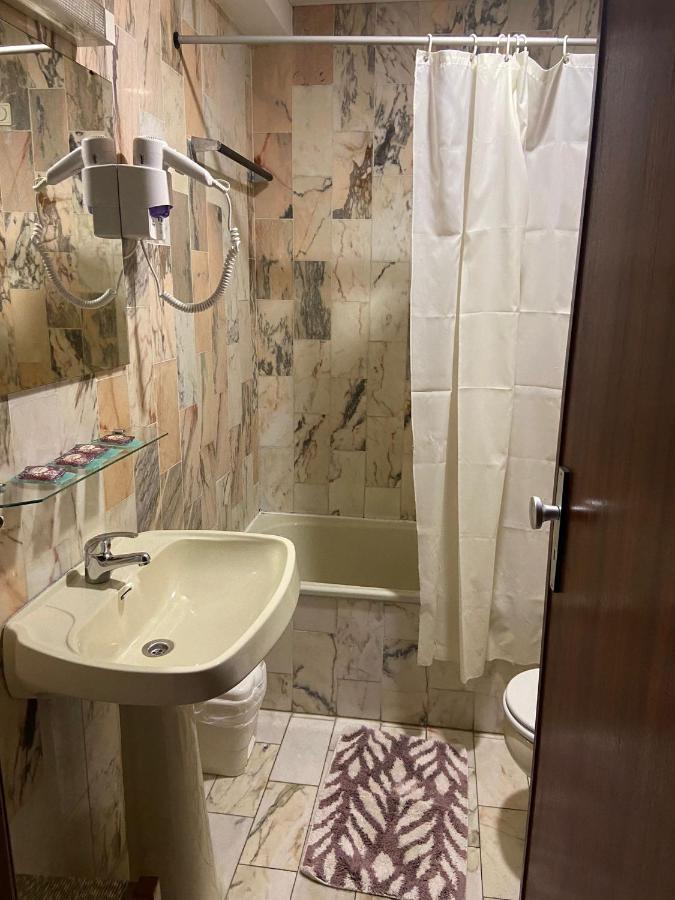 One-Bedroom Apartment (4 Adults),1580140755:JPEG