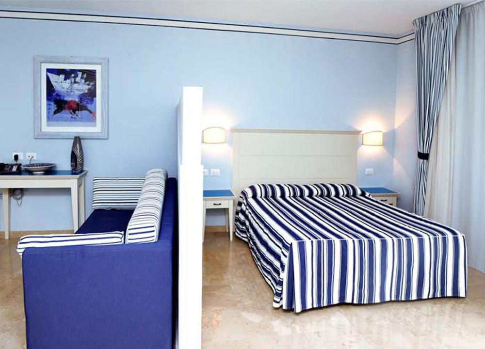 Superior Quadruple Room,1379117324:JPEG