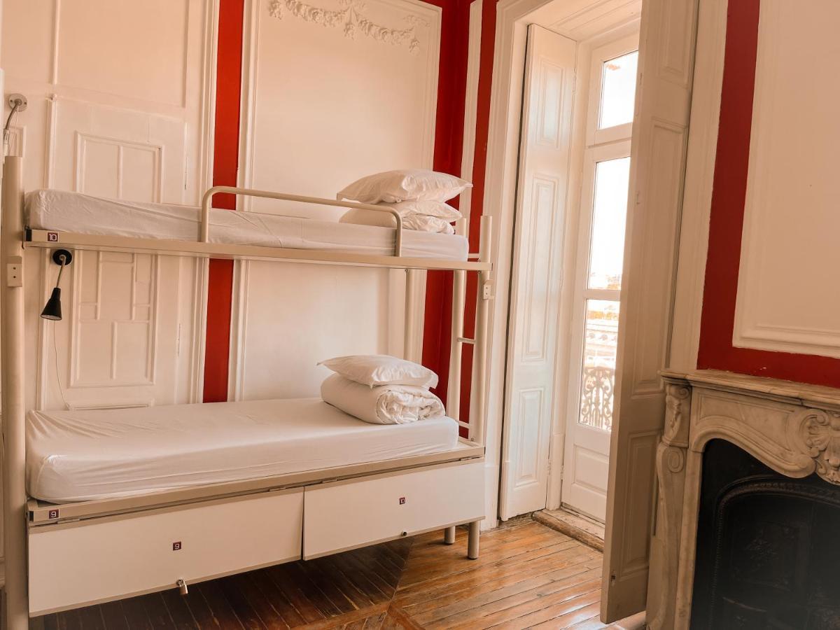 Bed in 6-Bed Female Dormitory Room with Shared Bathroom,1173689715:JPEG