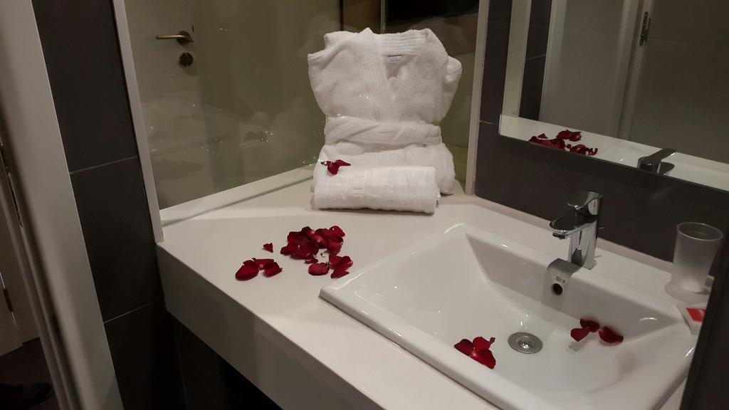 Quarto com 2 Camas de Solteiro