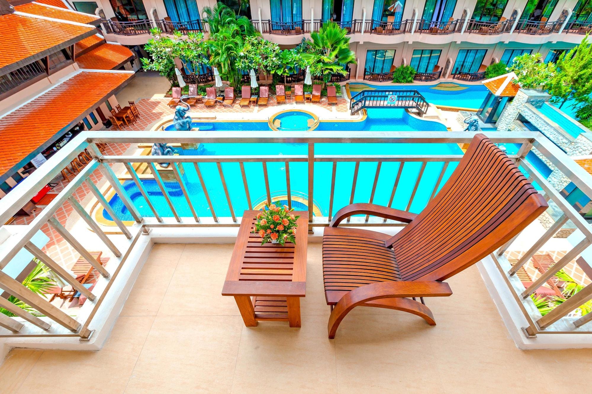 Grand Deluxe Double or Twin Room with Pool View