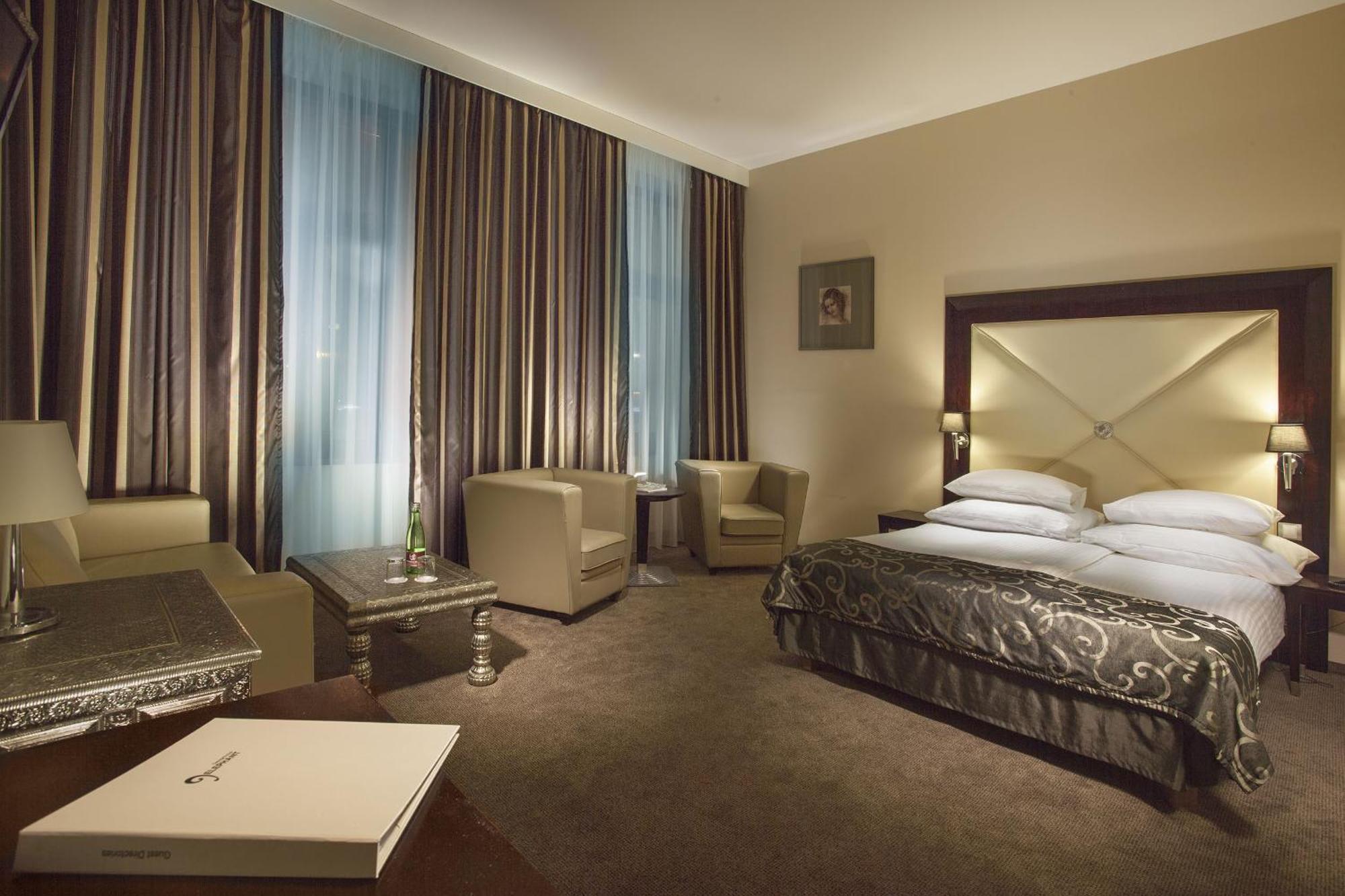 Classic Double or Twin Room,1209697219:JPEG