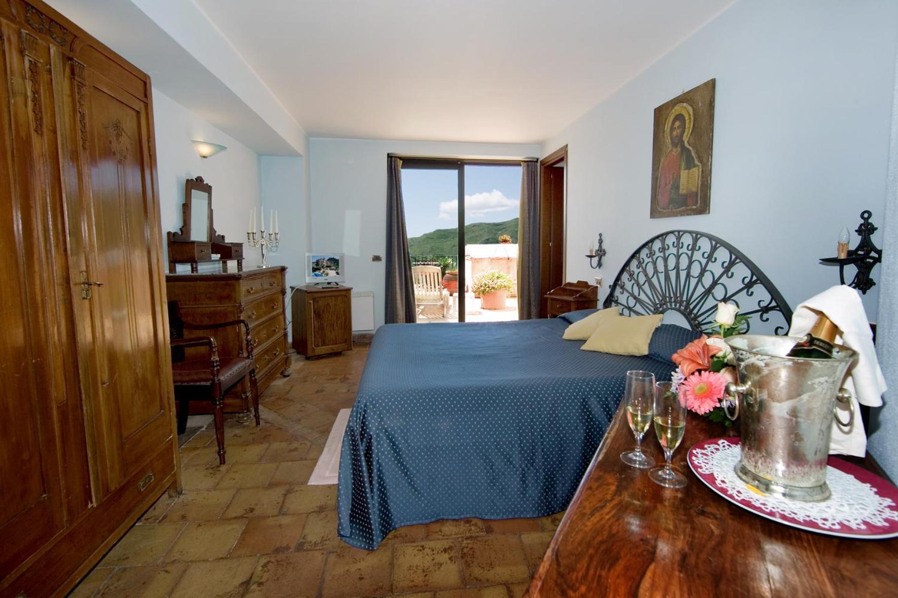 Deluxe Double or Twin Room View