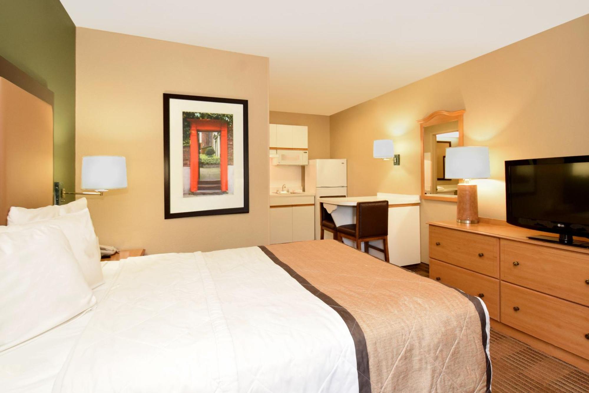 Queen studio with 1 Queen Bed - Disability Access/Non-Smoking,1548407557:JPEG