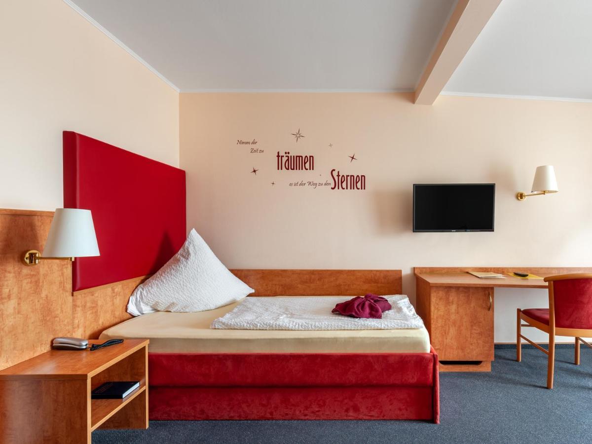 Standard Single Room with Balcony,1225305806:JPEG