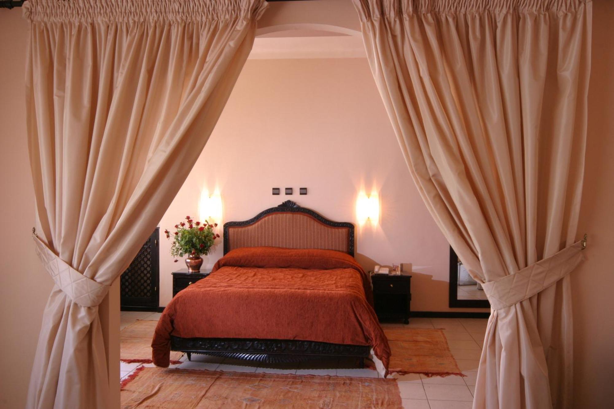 Twin Room,1212041245:JPEG
