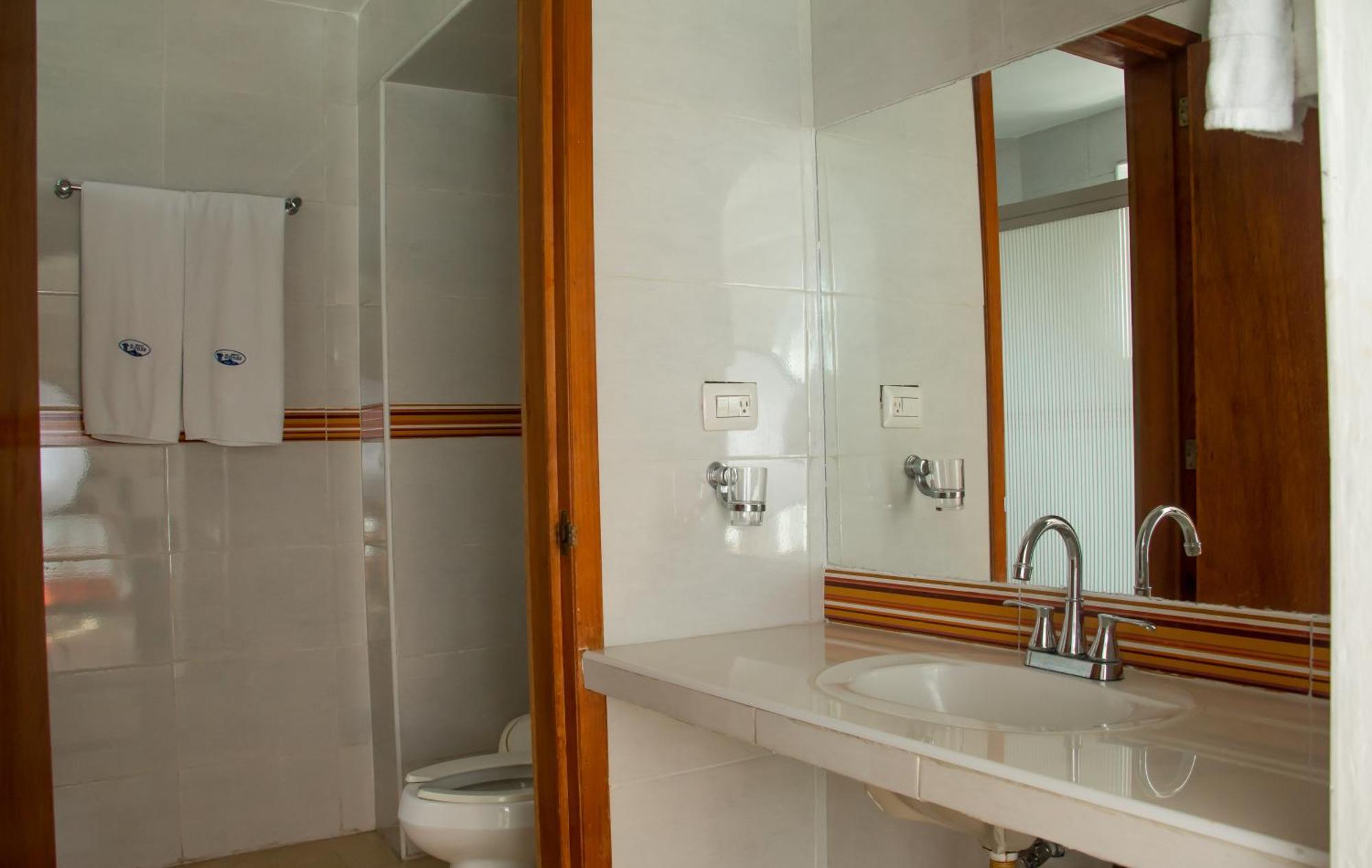 Standard Queen Room,1539394558:JPEG