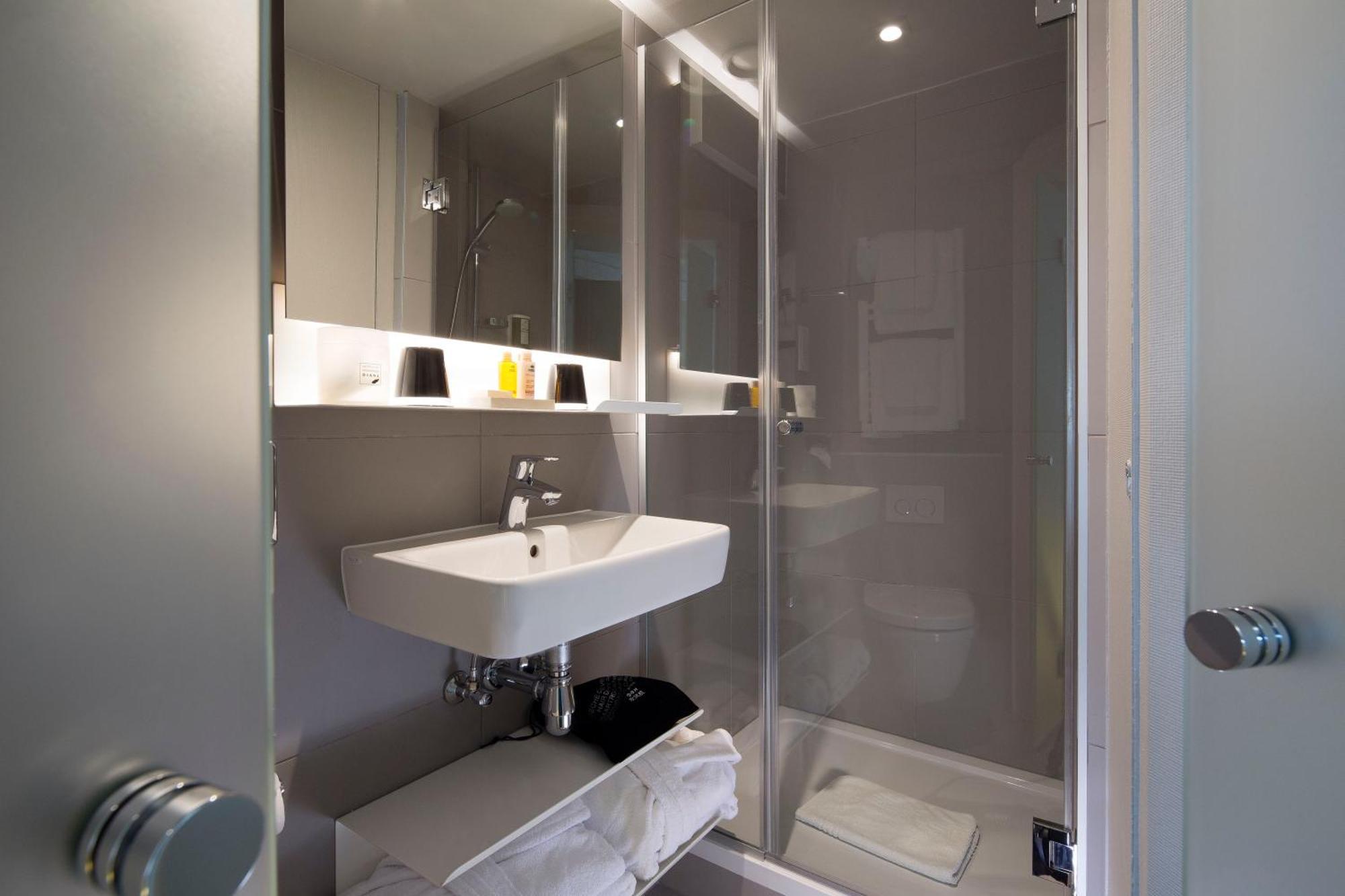 Standard Double Room,1215198967:JPEG