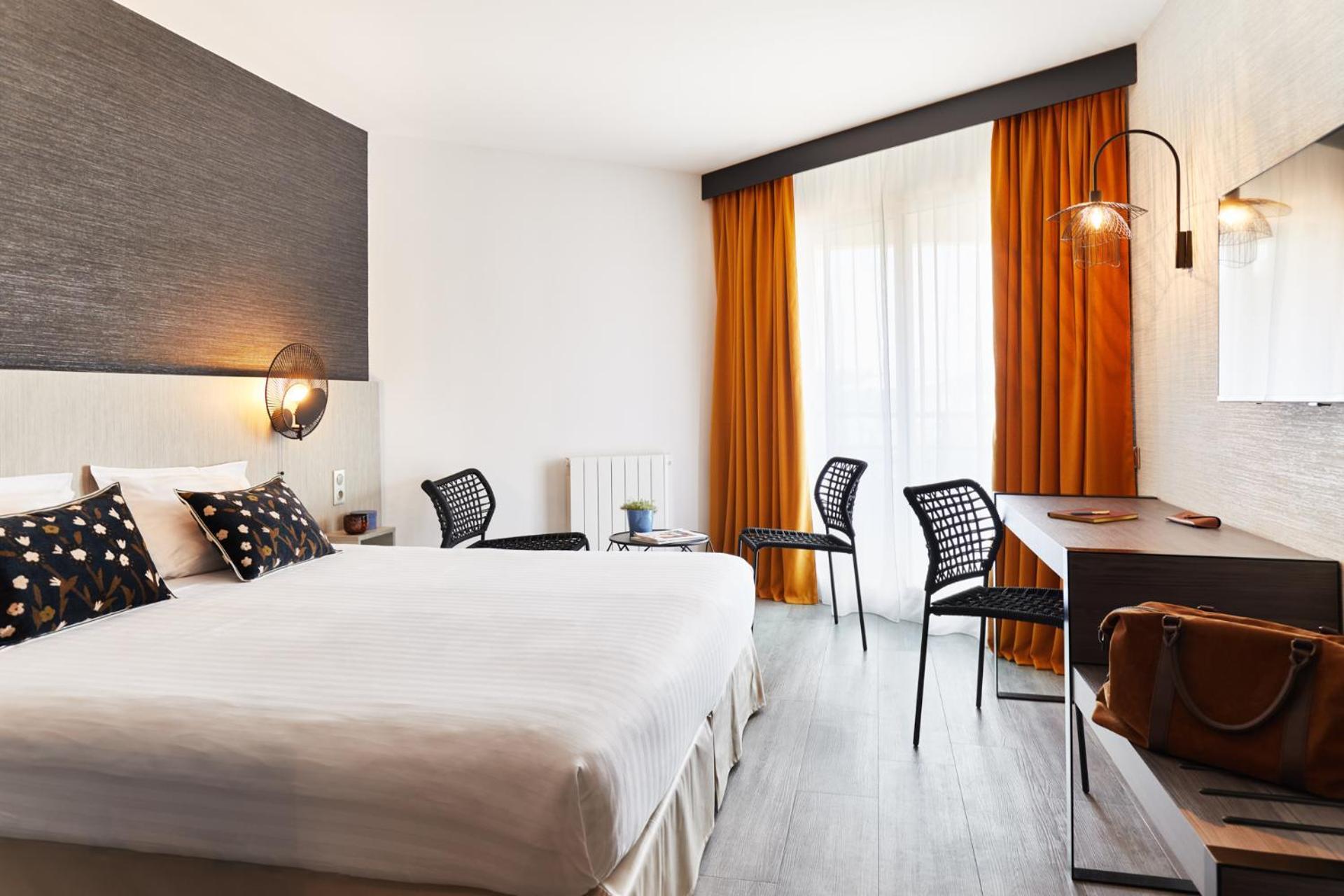 Comfort Room with Balcony,1418986671:JPEG