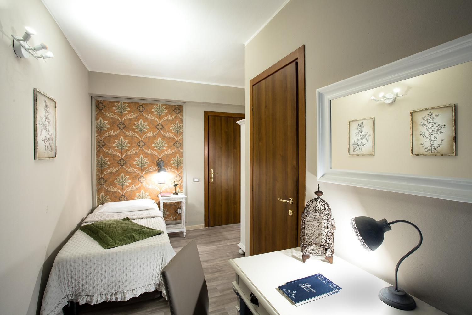 Single Room,1215890473:JPEG