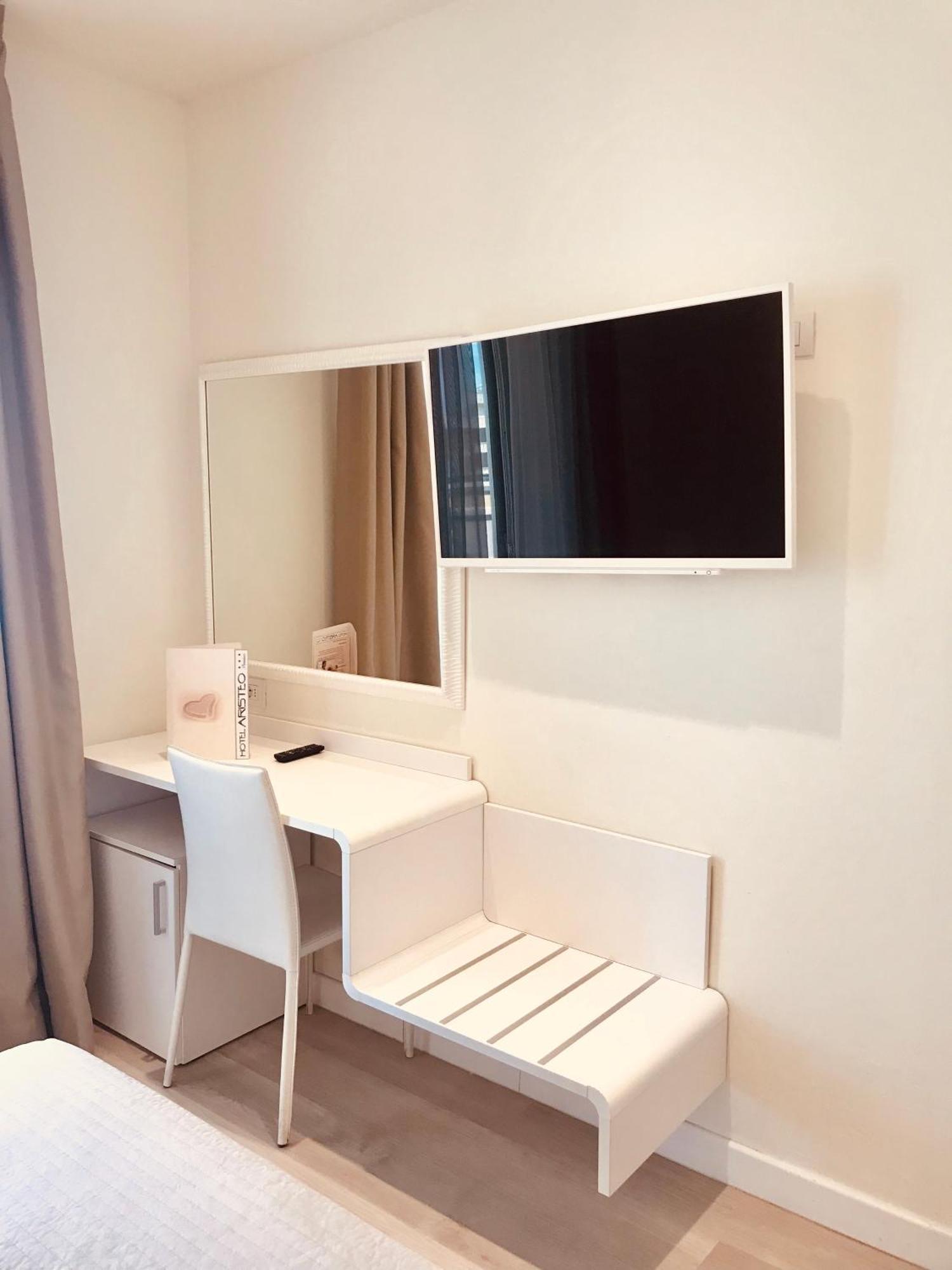 Panoramic Superior Room Lateral Sea View