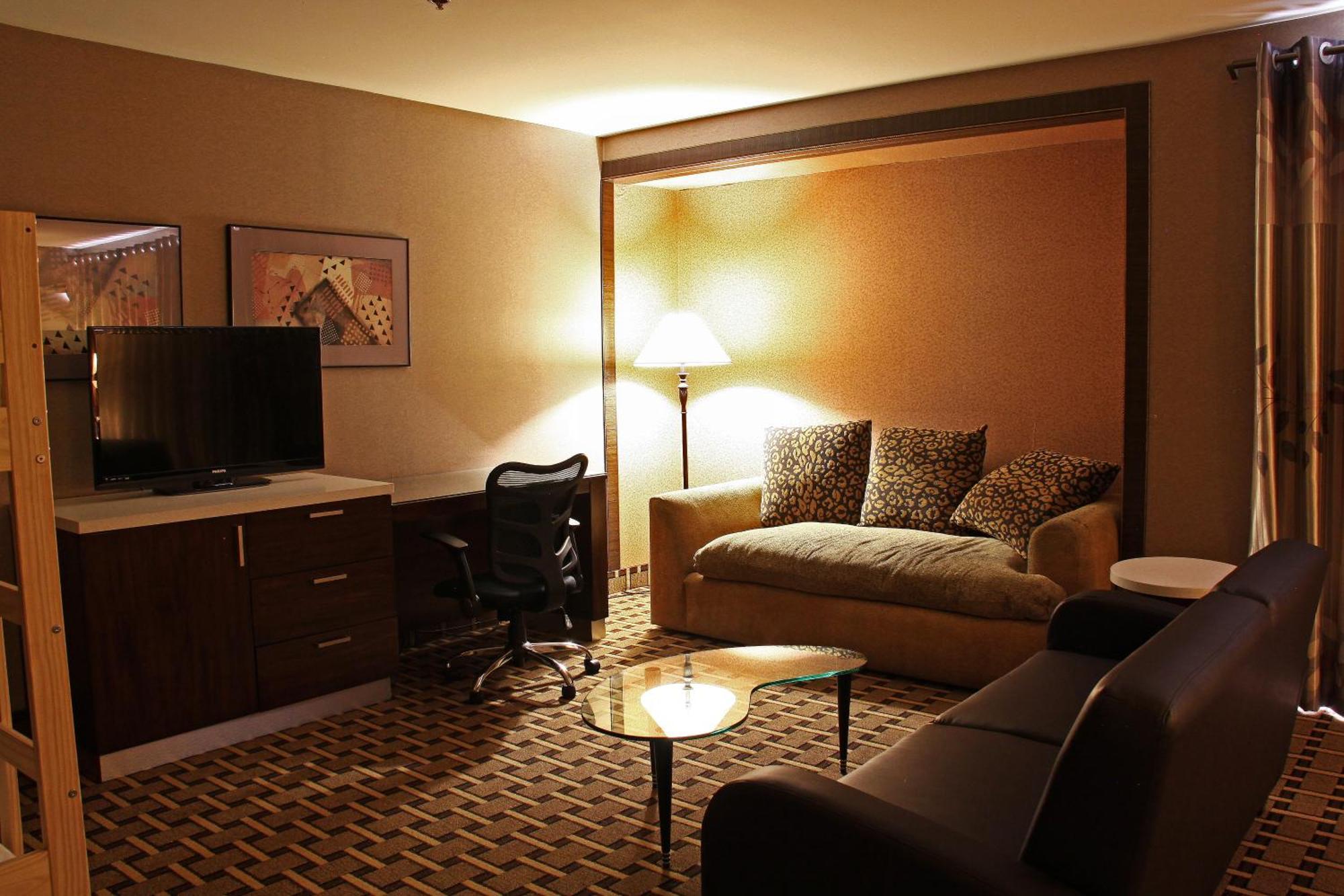 Family Suite,400617186:JPEG